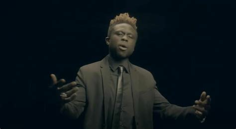 Moussa Sangare e la carriera da rapper: dalle collaborazioni con .